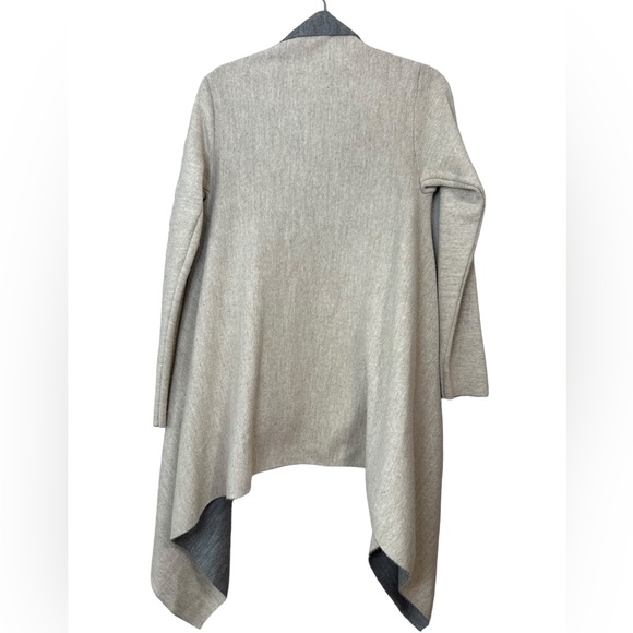 Zara Knit cream and grey thick cardigan. Size Medium - Picture 6 of 9